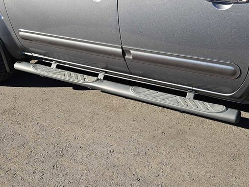 Used 2019 Nissan Frontier SL image 40