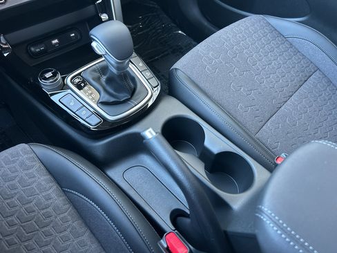 New 2026 Kia Seltos S image 24