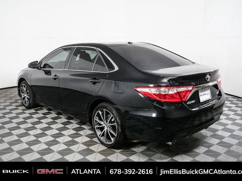 Used 2017 Toyota Camry XSE image 3
