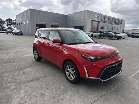 Certified 2024 Kia Soul LX w/ Option Group 015 FWD image 9