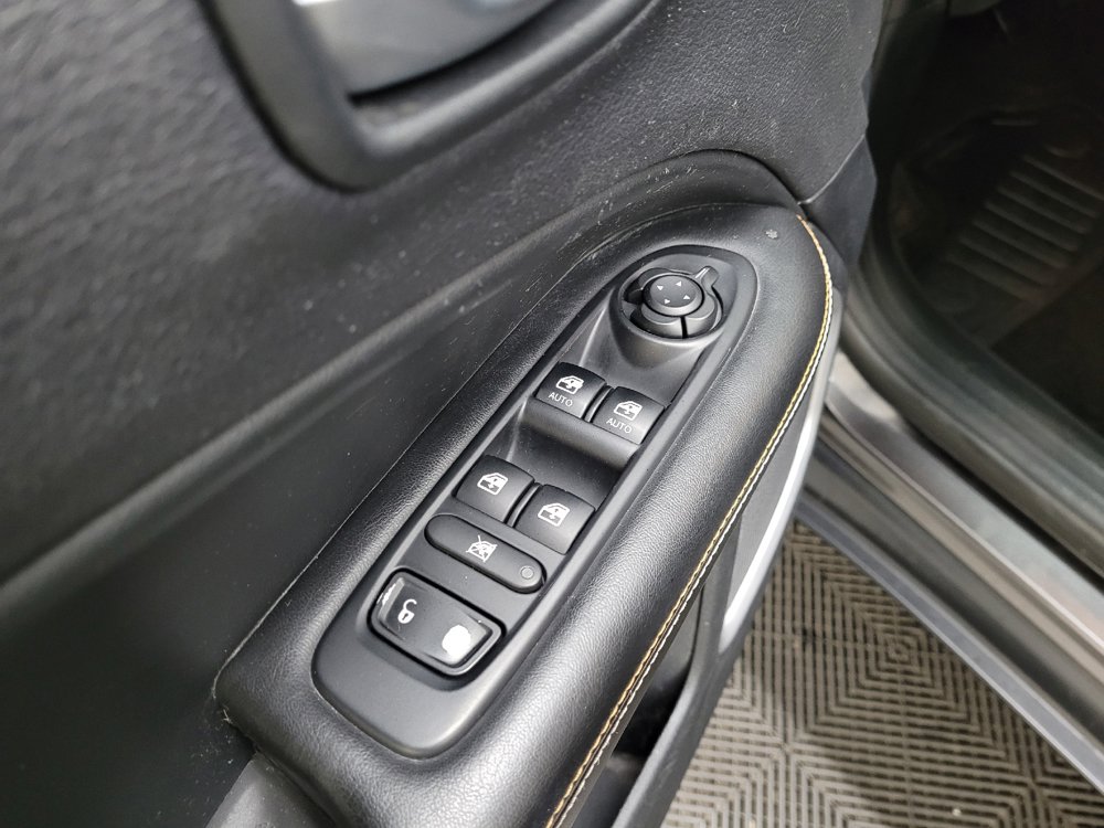 Used 2018 Jeep Compass Sport w/ Cold Weather Group AWD/4WD image 27