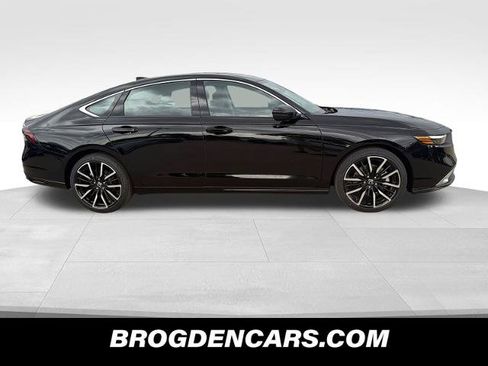 New 2026 Honda Accord Touring image 2