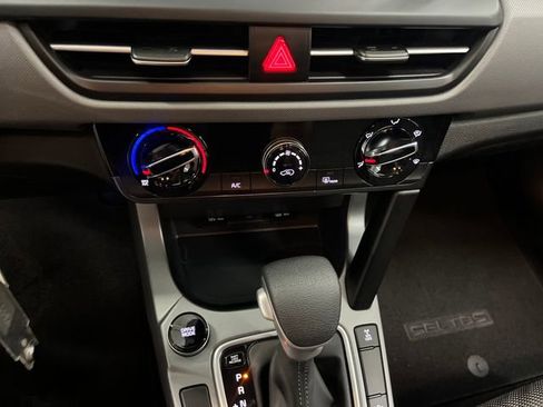 Certified 2024 Kia Seltos LX image 16