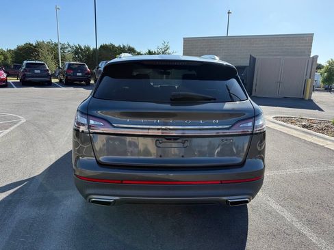 Used 2019 Lincoln Nautilus Reserve FWD image 5
