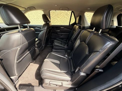 Used 2024 Honda Pilot EX-L image 18