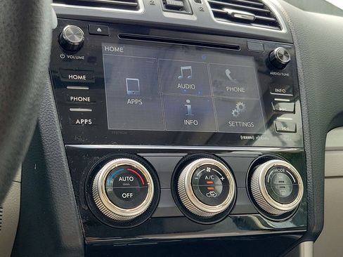 Used 2017 Subaru Forester 2.5i Premium image 31