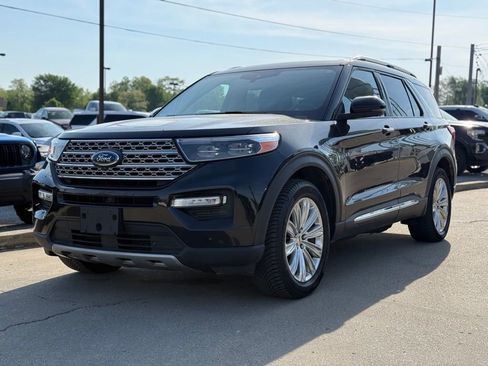 Used 2021 Ford Explorer Limited AWD/4WD image 2