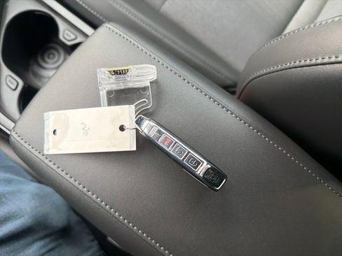 Certified 2024 Kia Niro EX Touring image 20