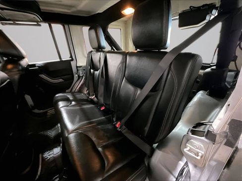 Used 2015 Jeep Wrangler Unlimited Sport AWD/4WD image 23