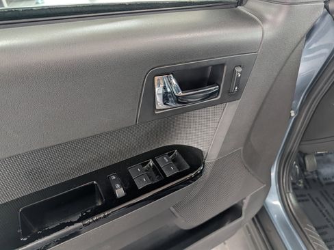 Used 2010 Ford Escape Limited image 15