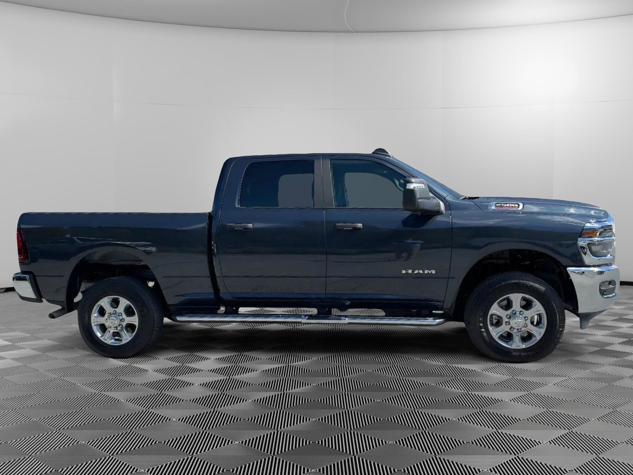 Used 2026 RAM 2500 Big Horn AWD/4WD image 6
