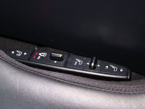 Used 2012 Mercedes-Benz CLS 63 AMG image 17