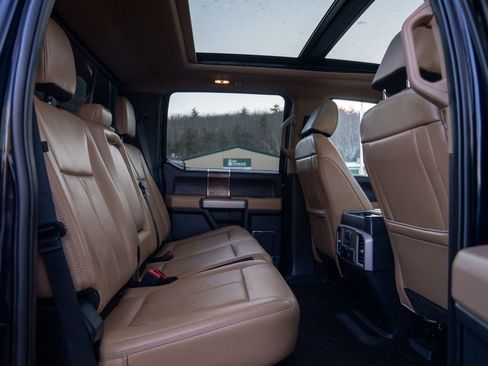 Used 2022 Ford F250 Lariat w/ Chrome Package image 15