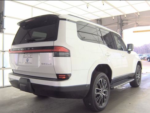 Used 2024 Lexus GX 550 w/ Cold Area Package image 2