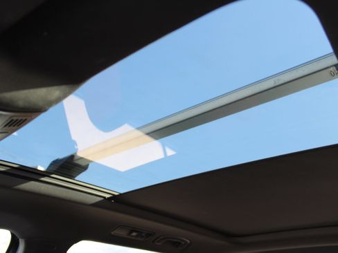 Used 2021 Volkswagen Tiguan SEL Premium R-Line image 63