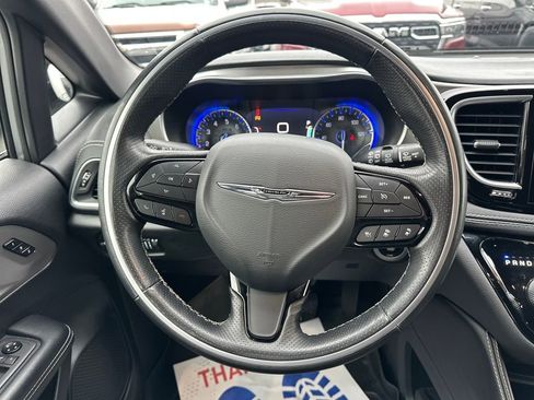 Used 2021 Chrysler Pacifica Limited w/ S Appearance Package image 19
