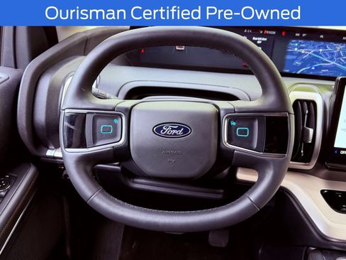 Used 2025 Ford Expedition Max Active AWD/4WD image 27