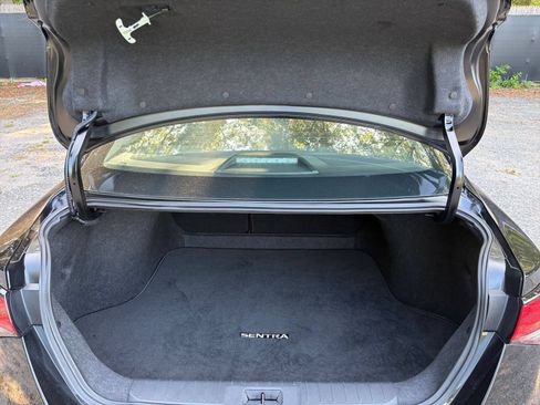 Used 2025 Nissan Sentra SV FWD image 29