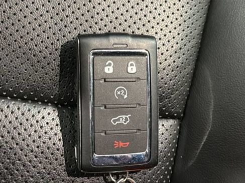 Used 2024 Jeep Wagoneer 4WD w/ Premium Group I image 20