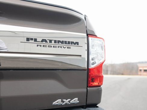 Used 2018 Nissan Titan Platinum Reserve w/ Platinum Utility Package AWD/4WD image 10