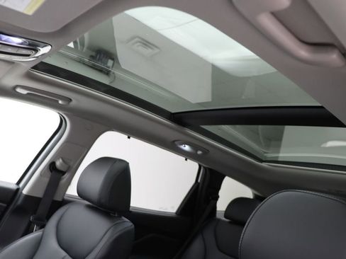 Used 2023 Hyundai Santa Fe SEL w/ Premium Package image 17