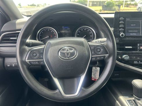Used 2022 Toyota Camry LE FWD image 11
