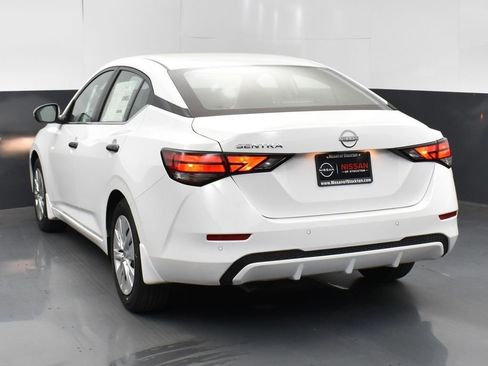 Used 2025 Nissan Sentra S image 6
