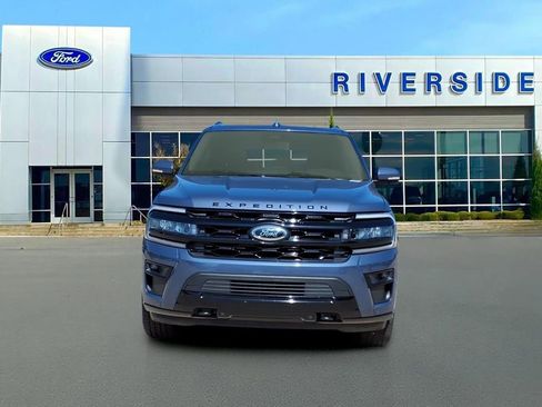 Used 2022 Ford Expedition Max Limited AWD/4WD image 2
