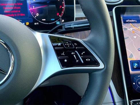 Used 2025 Mercedes-Benz C 300 4MATIC Sedan image 21