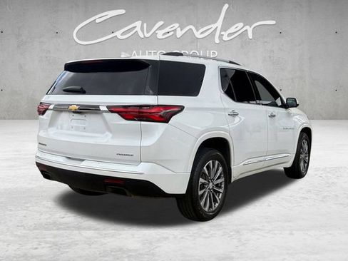 Used 2023 Chevrolet Traverse Premier FWD image 16