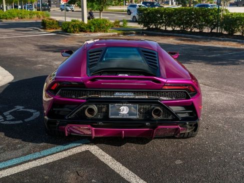 Used 2022 Lamborghini Huracan EVO RWD image 12