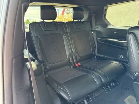 Used 2023 Jeep Grand Cherokee L Laredo AWD/4WD image 12