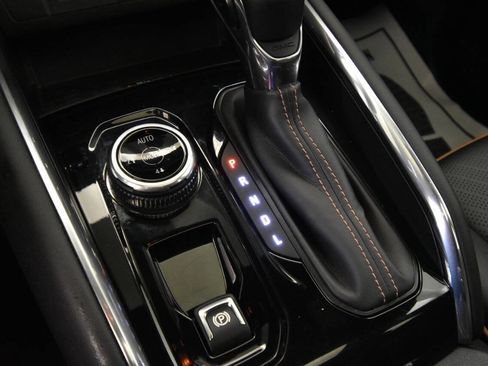 Used 2023 GMC Canyon AT4 w/ AT4 Premium Package image 19