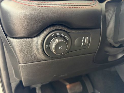 Used 2023 Dodge Durango GT AWD/4WD image 35
