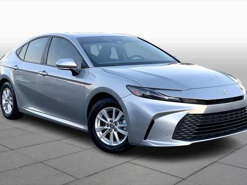 Certified 2025 Toyota Camry LE w/ Convenience Package image 2