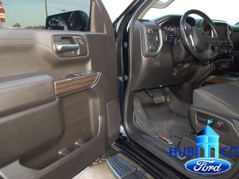 Used 2022 Chevrolet Silverado 1500 RST AWD/4WD image 11