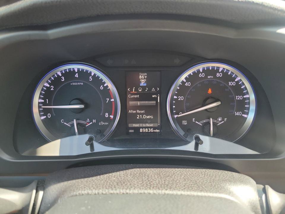 Used 2014 Toyota Highlander XLE FWD image 14