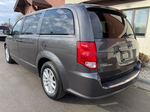 Used 2019 Dodge Grand Caravan SXT image 8