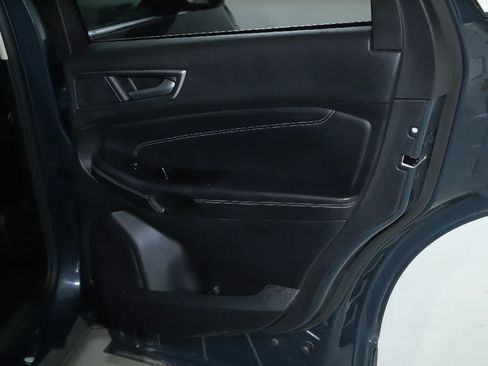 Used 2019 Ford Edge Titanium AWD/4WD image 34