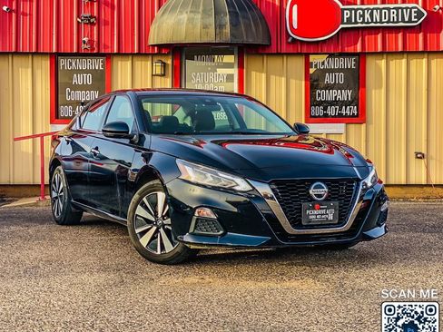 Used 2021 Nissan Altima 2.5 SV w/ SV Premium Package image 1
