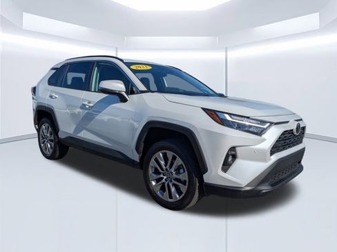 Used 2023 Toyota RAV4 XLE Premium image 2
