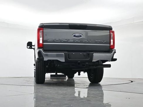 Used 2025 Ford F350 XLT w/ FX4 Off-Road Package AWD/4WD image 34