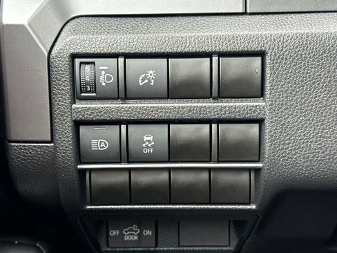 Used 2025 Toyota Tacoma TRD Sport AWD/4WD image 29