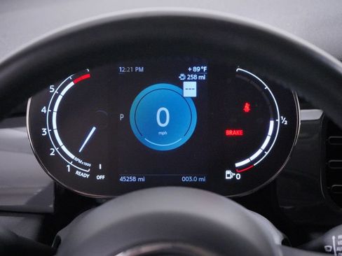 Used 2024 MINI Cooper 2-Door Hardtop FWD image 9