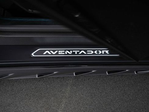 Used 2017 Lamborghini Aventador LP 750-4 Superveloce AWD/4WD image 28