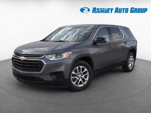 Used 2020 Chevrolet Traverse LS FWD image 1