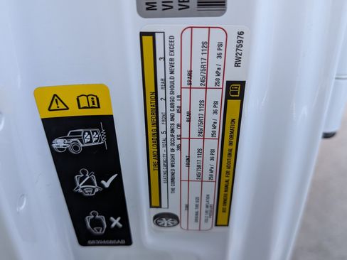 Used 2024 Jeep Wrangler Sport S image 35