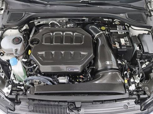 Used 2022 Volkswagen Golf R image 34