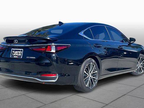 Used 2024 Lexus ES 300h w/ Premium Package image 13