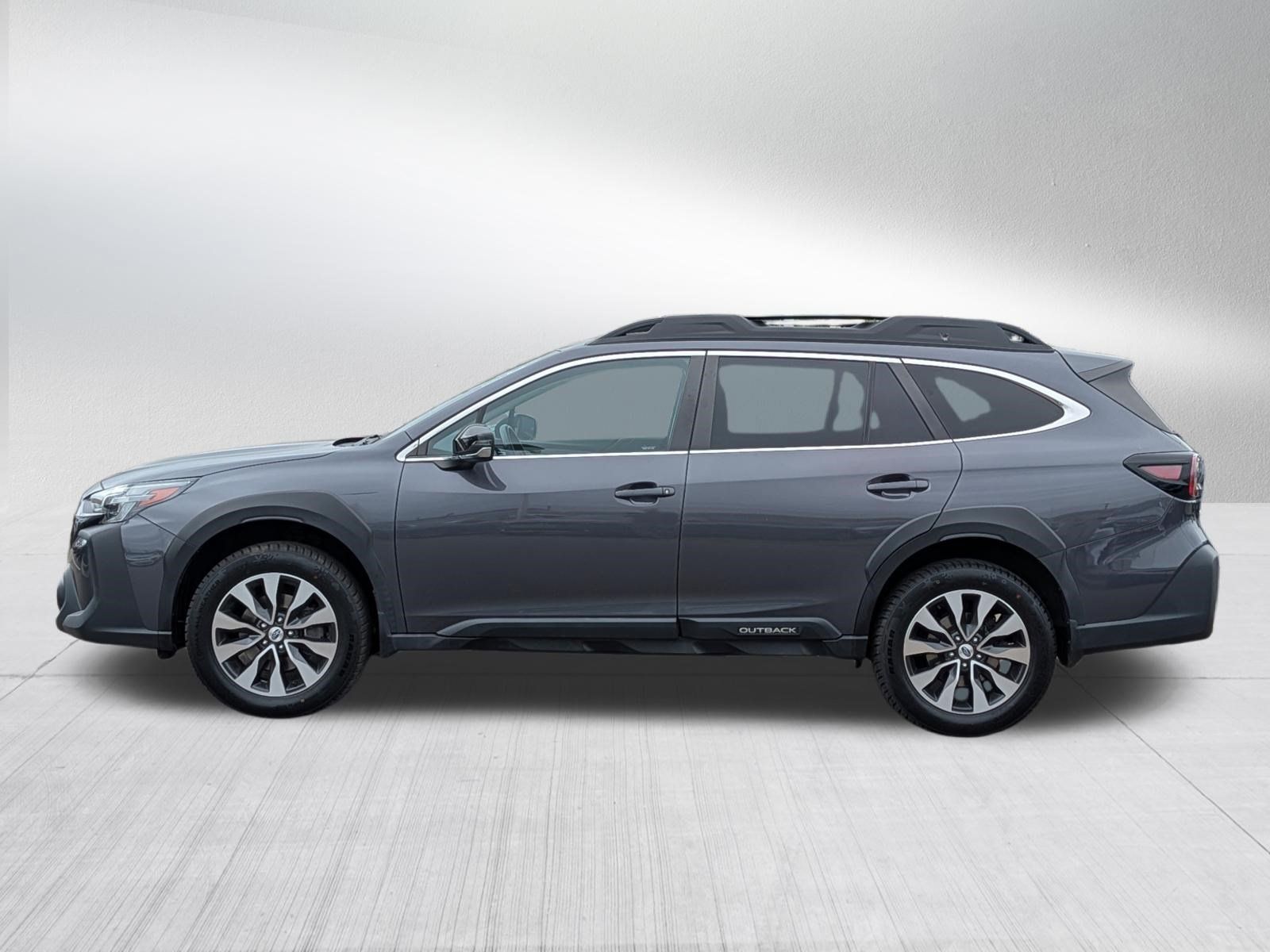 Used 2023 Subaru Outback Limited XT AWD/4WD image 4